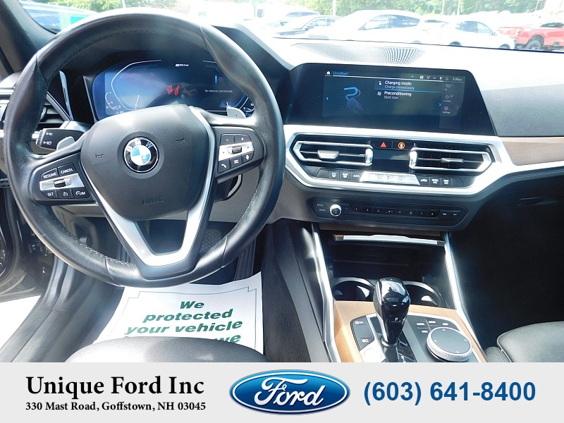 2021 BMW 3 Series 330e - Photo 16