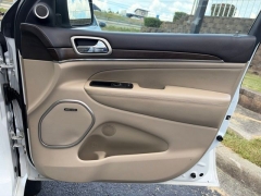 Used 2015  Jeep Grand Cherokee 4d SUV 4WD Overland at Clutts Auto Sales near Hazard&comma; KY