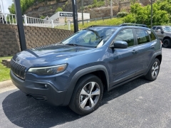 Used 2020 Jeep Cherokee 4d SUV 4WD Latitude North 3.2L at Clutts Auto Sales near Hazard, KY