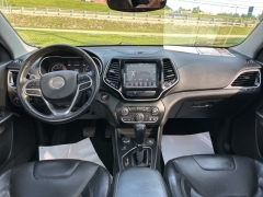 Used 2019 Jeep Cherokee 4d SUV 4WD Limited 3.2L at Clutts Auto Sales near Hazard, KY