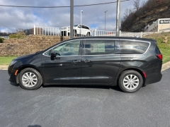 Used 2020  Chrysler Pacifica 4d Wagon Touring at Clutts Auto Sales near Hazard, KY
