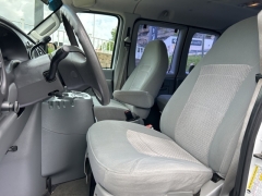 Used 2006 Ford Econoline Wagon E350 Ext Wagon Super XL at Clutts Auto Sales near Hazard, KY