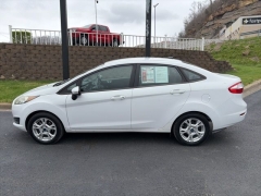 Used 2015  Ford Fiesta 4d Sedan SE at Clutts Auto Sales near Hazard&comma; KY
