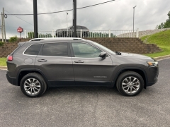 Used 2019 Jeep Cherokee 4d SUV 4WD Latitude Plus 2.4L at Clutts Auto Sales near Hazard, KY