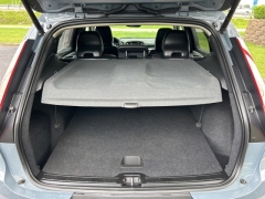Used 2022 Volvo XC40 T5 AWD Momentum at Clutts Auto Sales near Hazard, KY