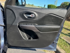 Used 2019 Jeep Cherokee 4d SUV 4WD Latitude Plus 2.4L at Clutts Auto Sales near Hazard, KY