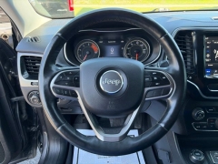 Used 2019  Jeep Cherokee 4d SUV 4WD Limited 2&period;0L Turbo at Clutts Auto Sales near Hazard&comma; KY