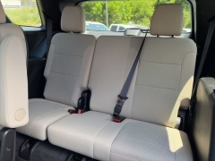 Used 2023  Chevrolet Traverse AWD 4dr LT Cloth w&sol;1LT at Clutts Auto Sales near Hazard&comma; KY