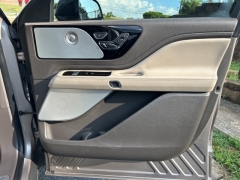 Used 2020 Lincoln Aviator 4d SUV AWD Reserve at Clutts Auto Sales near Hazard, KY