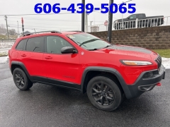 Used 2017  Jeep Cherokee 4d SUV 4WD Trailhawk V6 at Clutts Auto Sales near Hazard&comma; KY
