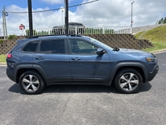 Used 2020 Jeep Cherokee 4d SUV 4WD Latitude North 3.2L at Clutts Auto Sales near Hazard, KY