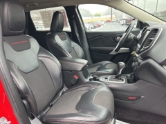 Used 2017  Jeep Cherokee 4d SUV 4WD Trailhawk V6 at Clutts Auto Sales near Hazard&comma; KY