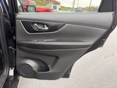 Used 2017  Nissan Rogue 4d SUV AWD SL at Clutts Auto Sales near Hazard&comma; KY