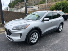 Used 2020 Ford Escape 4d SUV AWD SE at Clutts Auto Sales near Hazard, KY