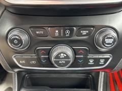 Used 2019  Jeep Cherokee 4d SUV 4WD Trailhawk 3.2L at Clutts Auto Sales near Hazard, KY