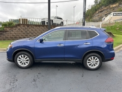 Used 2018 Nissan Rogue 4d SUV AWD SV at Clutts Auto Sales near Hazard, KY