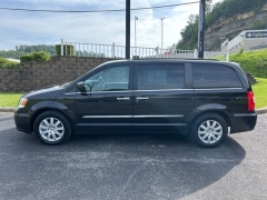 Used 2015 Chrysler Town & Country 4d Wagon Touring at Clutts Auto Sales near Hazard, KY