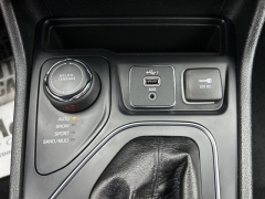 Used 2019 Jeep Cherokee 4d SUV 4WD Latitude Plus 2.4L at Clutts Auto Sales near Hazard, KY