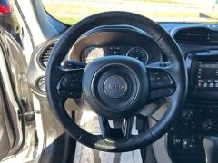 Used 2018  Jeep Renegade 4d SUV 4WD Latitude Altitude at Clutts Auto Sales near Hazard&comma; KY
