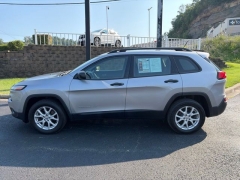 Used 2015  Jeep Cherokee 4d SUV 4WD Sport at Clutts Auto Sales near Hazard&comma; KY