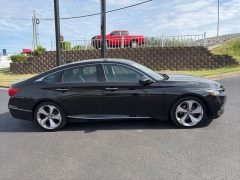 Used 2018  Honda Accord Sedan 4d Touring 2&period;0T at Clutts Auto Sales near Hazard&comma; KY
