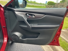 Used 2016 Nissan Rogue 4d SUV AWD SV at Clutts Auto Sales near Hazard, KY