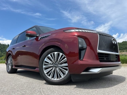 Used 2025 INFINITI QX80 SENSORY AWD at Clutts Auto Sales near Hazard, KY