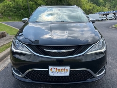 Used 2017 Chrysler Pacifica 4d Wagon Limited at Clutts Auto Sales near Hazard, KY
