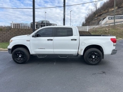 Used 2007  Toyota Tundra 4WD CrewMax Cab SR5 5&period;7L at Clutts Auto Sales near Hazard&comma; KY