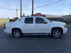 Used 2013  Chevrolet Avalanche 4d SUV 4WD LTZ at Clutts Auto Sales near Hazard&comma; KY