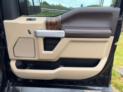 Used 2019  Ford F-150 4WD SuperCrew Lariat 5 1&sol;2 at Clutts Auto Sales near Hazard&comma; KY