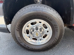 Used 2005  Chevrolet Silverado 3500 4WD Crew Cab Work Truck SRW at Clutts Auto Sales near Hazard&comma; KY