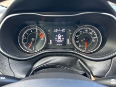 Used 2019  Jeep Cherokee 4d SUV FWD Latitude 3&period;2L at Clutts Auto Sales near Hazard&comma; KY