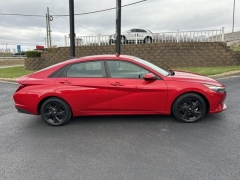 Used 2021  Hyundai Elantra SEL IVT at Clutts Auto Sales near Hazard&comma; KY