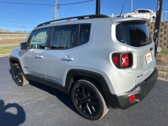 Used 2018  Jeep Renegade 4d SUV 4WD Latitude Altitude at Clutts Auto Sales near Hazard&comma; KY