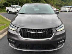 Used 2023  Chrysler Pacifica Touring L FWD at Clutts Auto Sales near Hazard&comma; KY