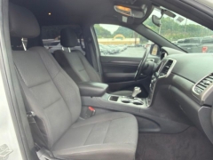 Used 2018  Jeep Grand Cherokee 4d SUV 4WD Laredo E at Clutts Auto Sales near Hazard&comma; KY