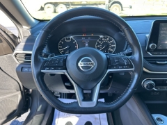 Used 2021 Nissan Altima 2.5 SR Sedan at Clutts Auto Sales near Hazard, KY