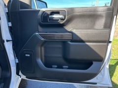 Used 2021  Chevrolet Silverado 1500 4WD Crew Cab 147" LT Trail Boss at Clutts Auto Sales near Hazard, KY