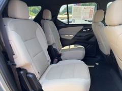 Used 2023  Chevrolet Traverse AWD 4dr LT Cloth w&sol;1LT at Clutts Auto Sales near Hazard&comma; KY