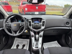Used 2016  Chevrolet Cruze Limited 4d Sedan LT w&sol;1LT Auto at Clutts Auto Sales near Hazard&comma; KY