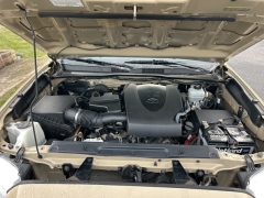 Used 2018  Toyota Tacoma 4WD Access Cab TRD Off-Road at Clutts Auto Sales near Hazard, KY