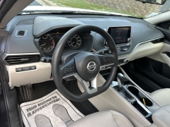 Used 2021  Nissan Altima 2&period;5 SV Sedan at Clutts Auto Sales near Hazard&comma; KY