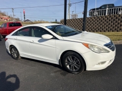 Used 2013  Hyundai Sonata 4d Sedan GLS at Clutts Auto Sales near Hazard&comma; KY