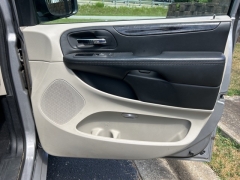 Used 2017 Dodge Grand Caravan 4d Wagon SE at Clutts Auto Sales near Hazard, KY