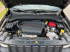 Used 2021 Jeep Renegade Latitude 4x4 at Clutts Auto Sales near Hazard, KY