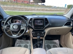 Used 2019  Jeep Cherokee 4d SUV FWD Latitude 3&period;2L at Clutts Auto Sales near Hazard&comma; KY