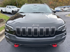 Used 2019  Jeep Cherokee 4d SUV 4WD Trailhawk 3.2L at Clutts Auto Sales near Hazard, KY