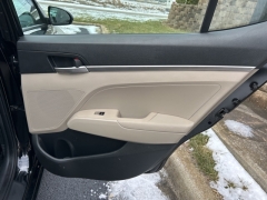 Used 2019  Hyundai Elantra 4d Sedan SE Auto at Clutts Auto Sales near Hazard&comma; KY