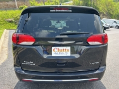 Used 2017 Chrysler Pacifica 4d Wagon Limited at Clutts Auto Sales near Hazard, KY
